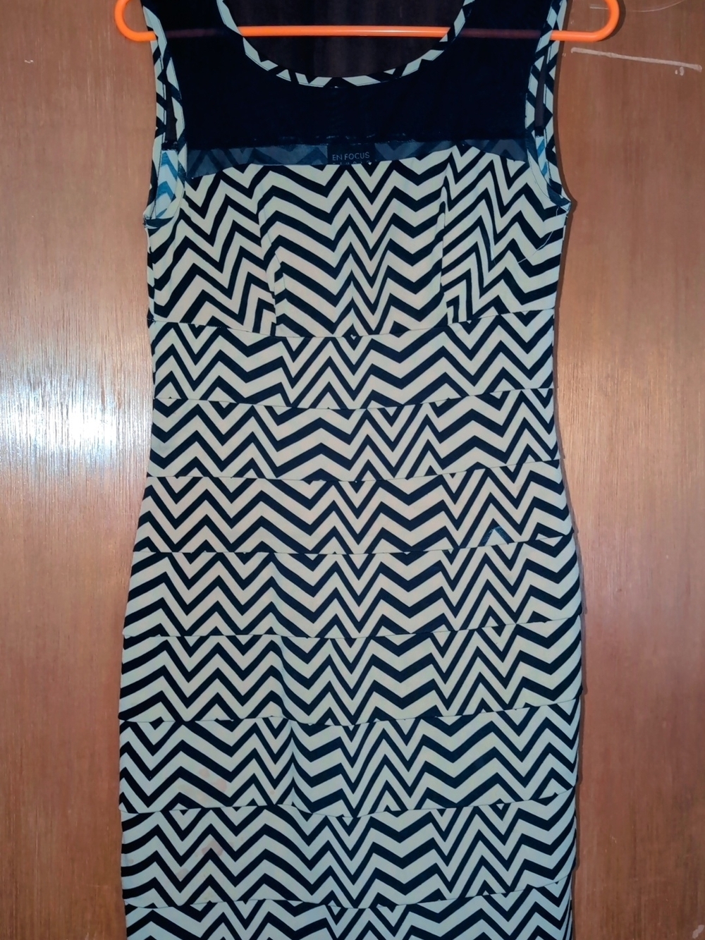 Dress For Sale - Picture 2 of 4
